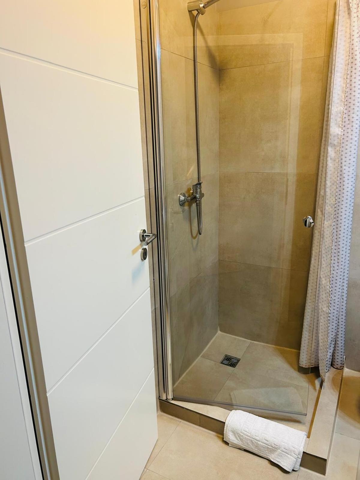 New House Sibiu Hotel Екстериор снимка
