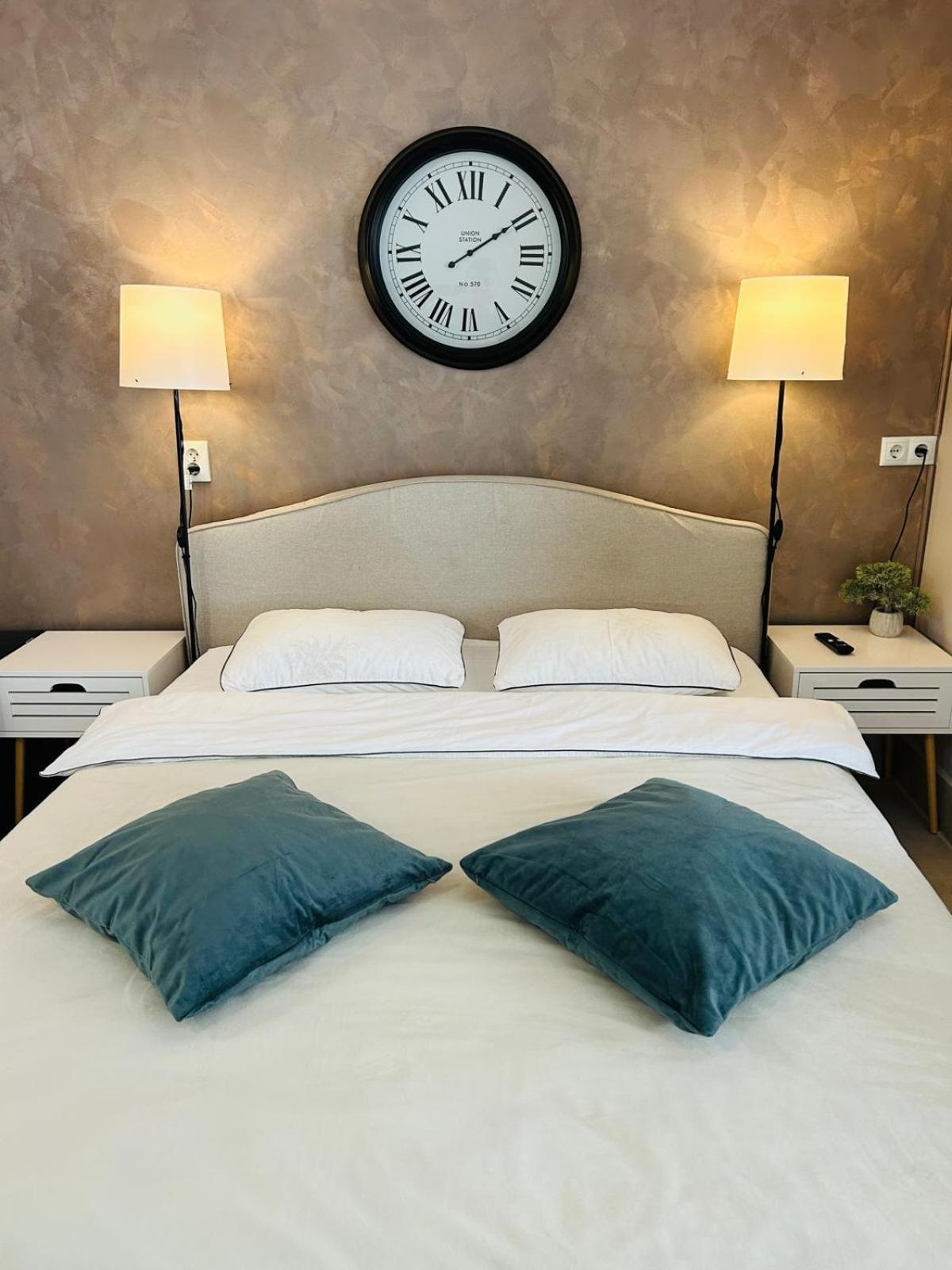 New House Sibiu Hotel Екстериор снимка