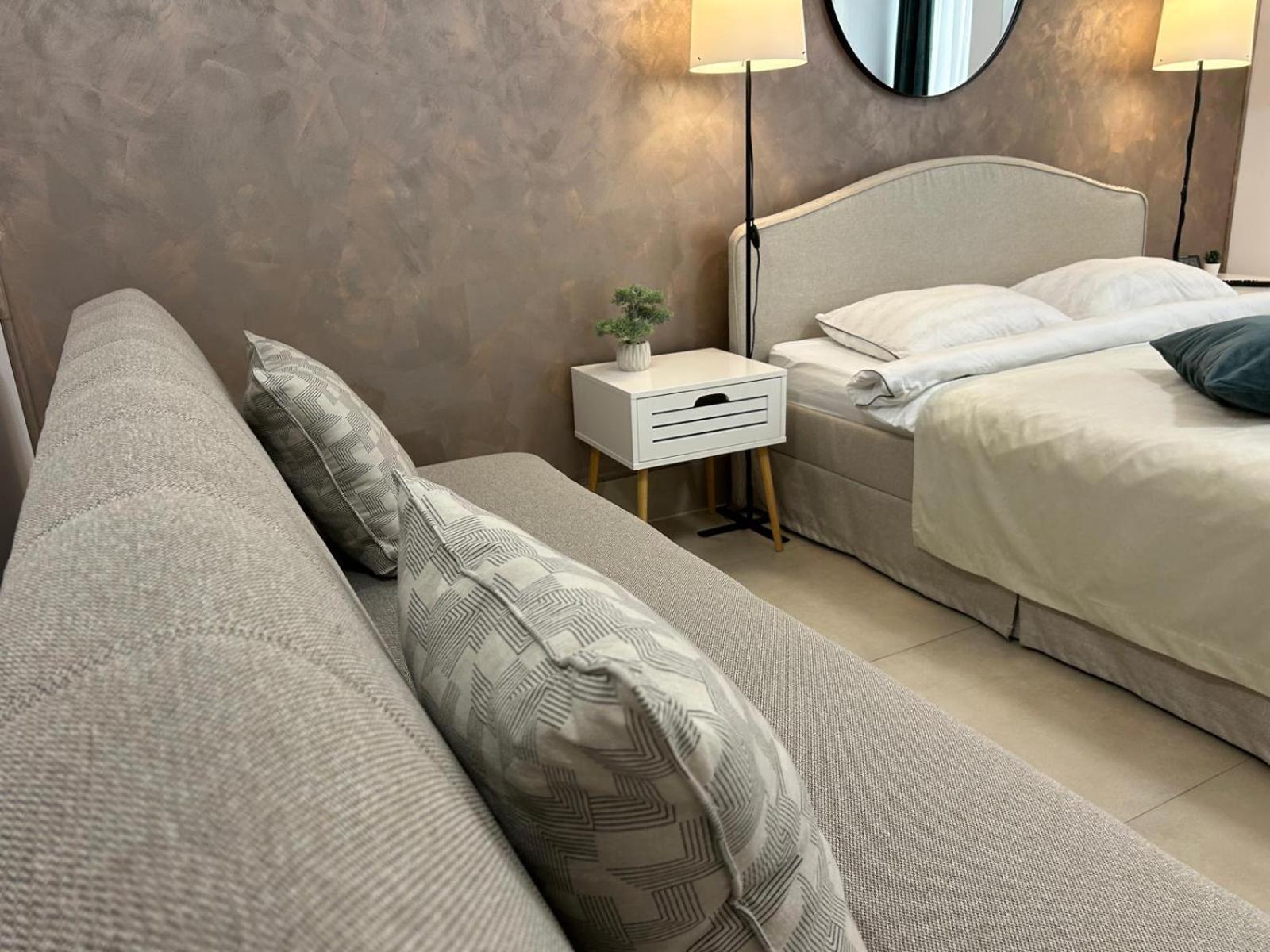 New House Sibiu Hotel Екстериор снимка